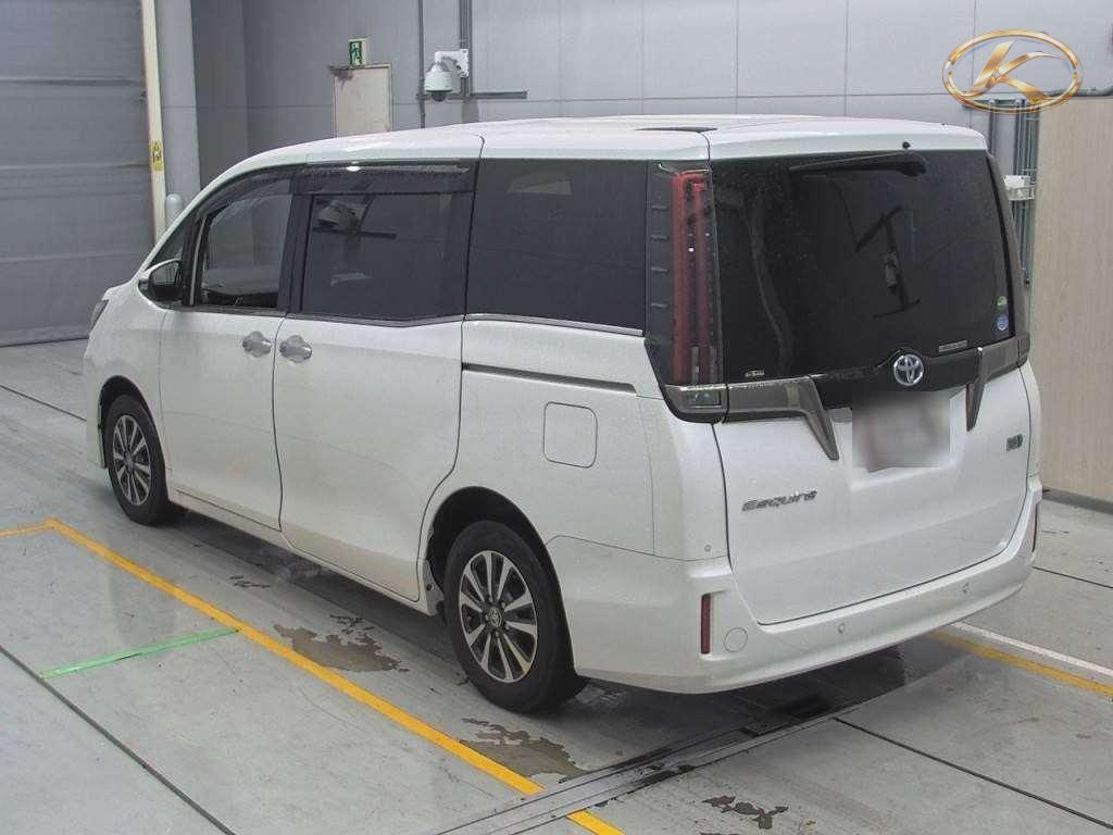 2020 Toyota Esquire Pearl photo 4