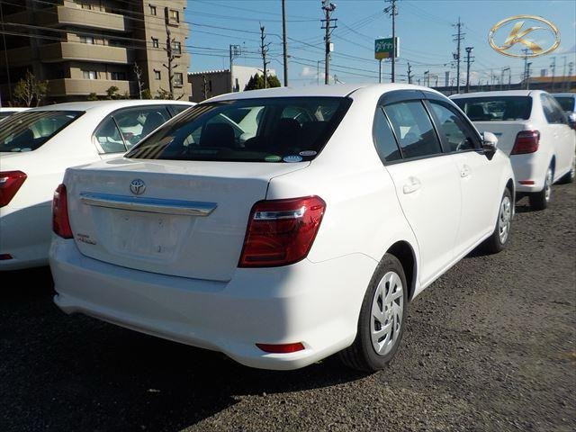 2020 Toyota Corolla Axio White photo 4
