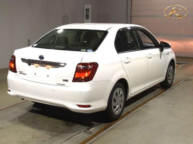 2020 Toyota Corolla Axio White photo 3