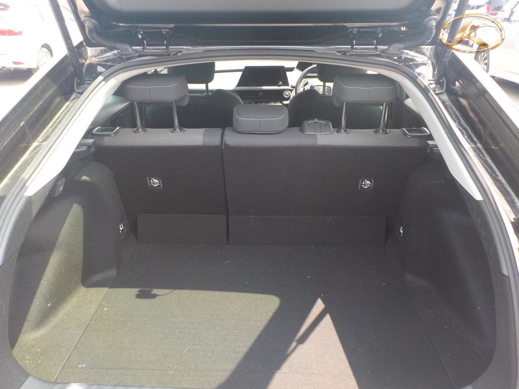 2023 Toyota Prius Black photo 8