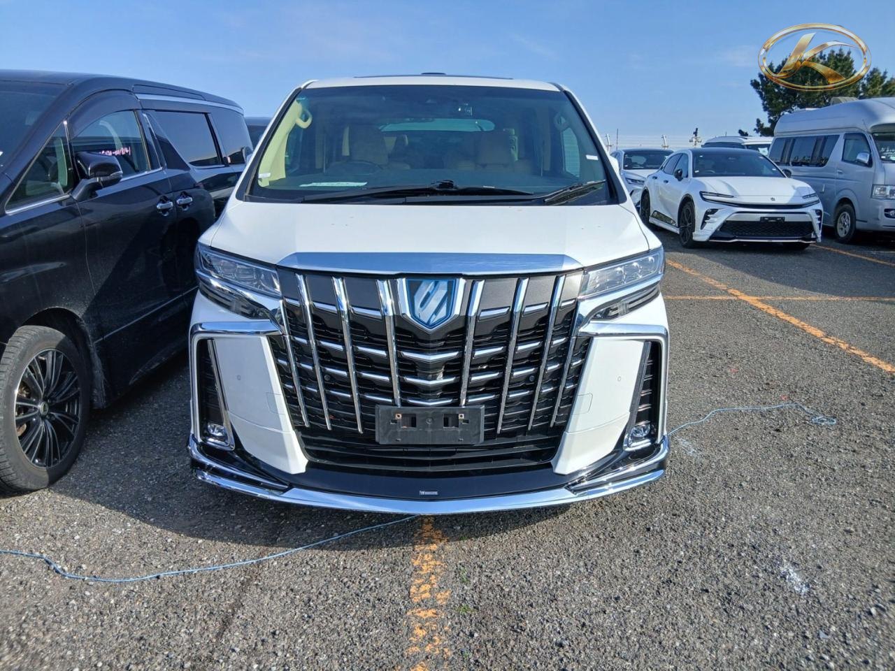 2022 Toyota Alphard Hybrid Pearl photo 2