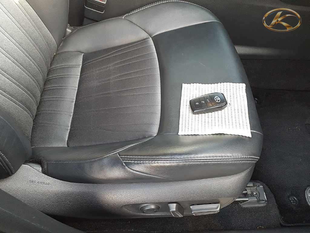 2020 Toyota Harrier Black photo 10