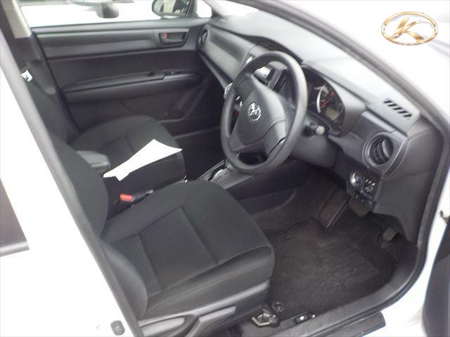 2020 Toyota Corolla Axio White photo 10