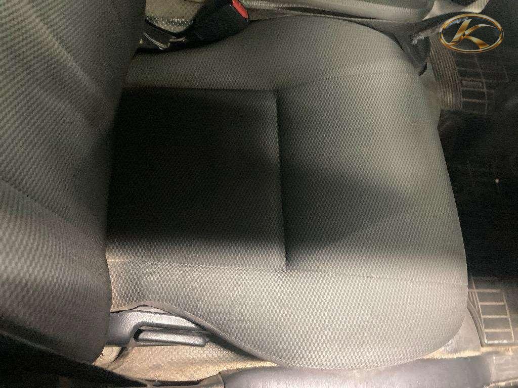 2020 Toyota Hiace Black photo 6