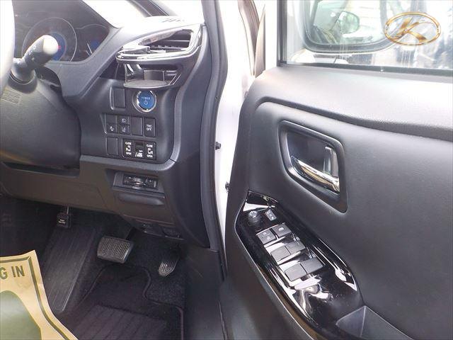 2021 Toyota Noah Pearl photo 6