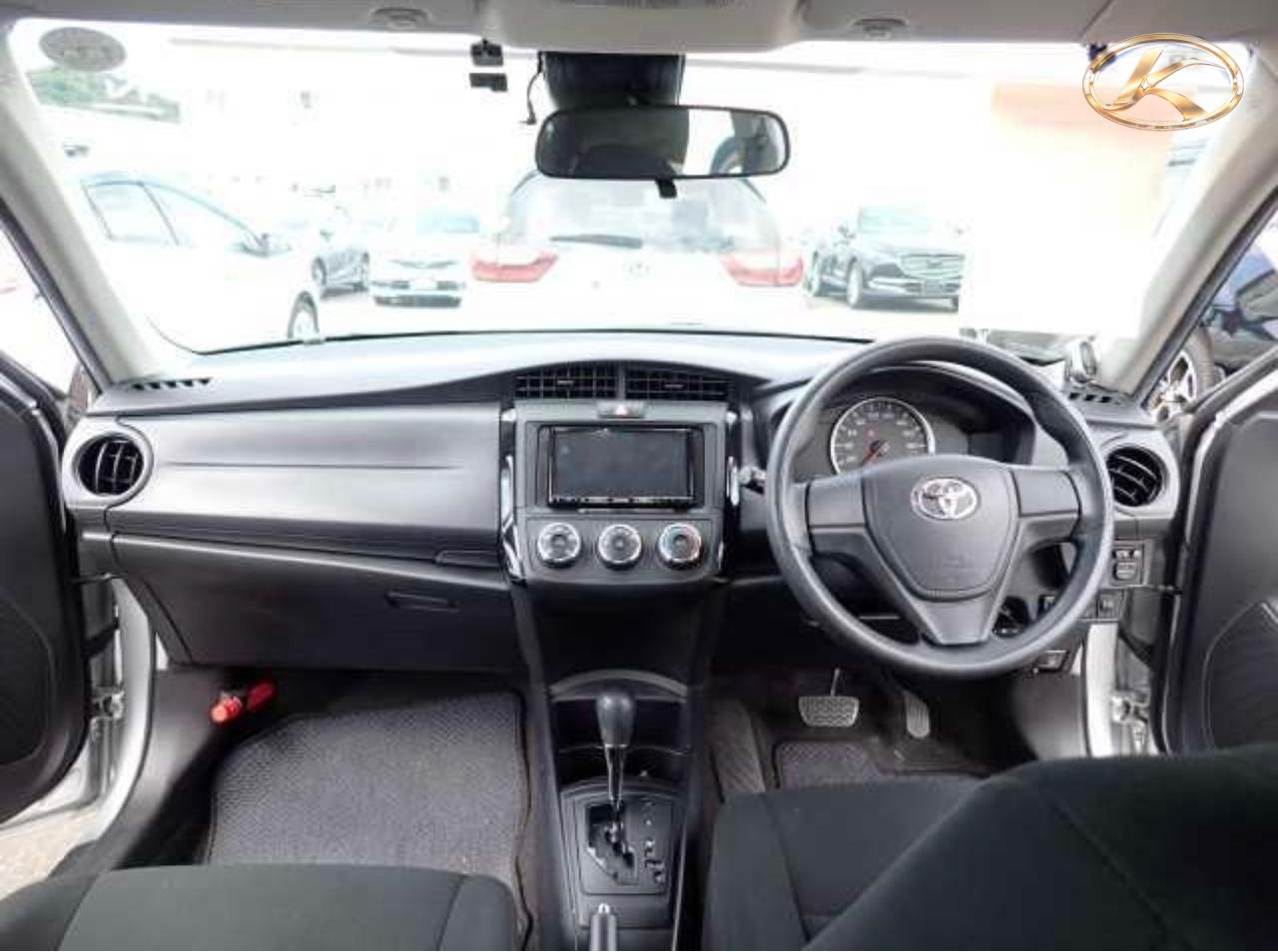 2020 Toyota Corolla Axio Silver photo 4