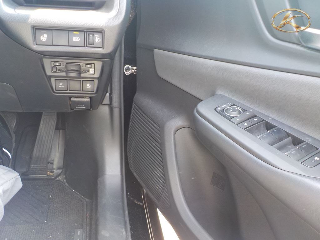 2023 Toyota Prius Black photo 11