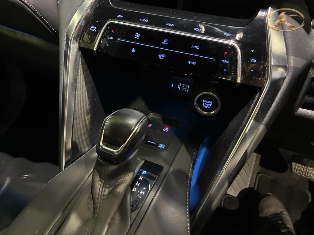 2020 Toyota Harrier Black photo 7