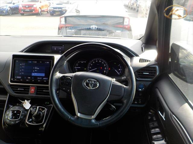2020 Toyota Esquire Black photo 5