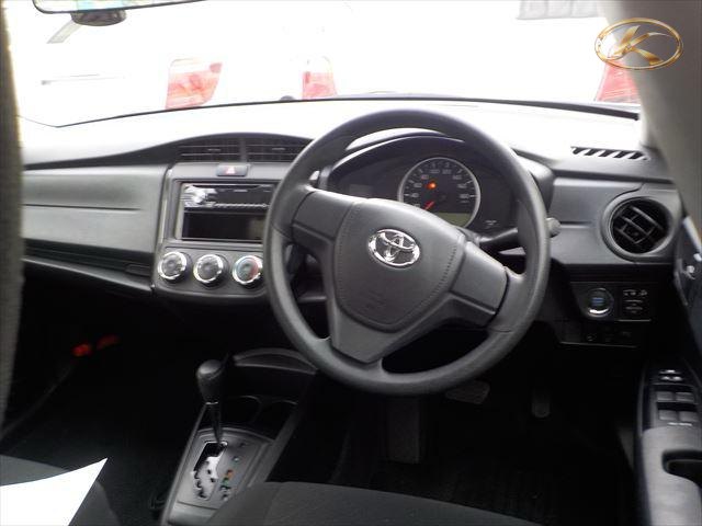 2020 Toyota Corolla Axio White photo 6