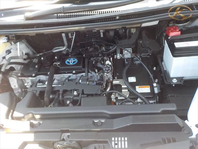 2023 Toyota Noah Pearl photo 9