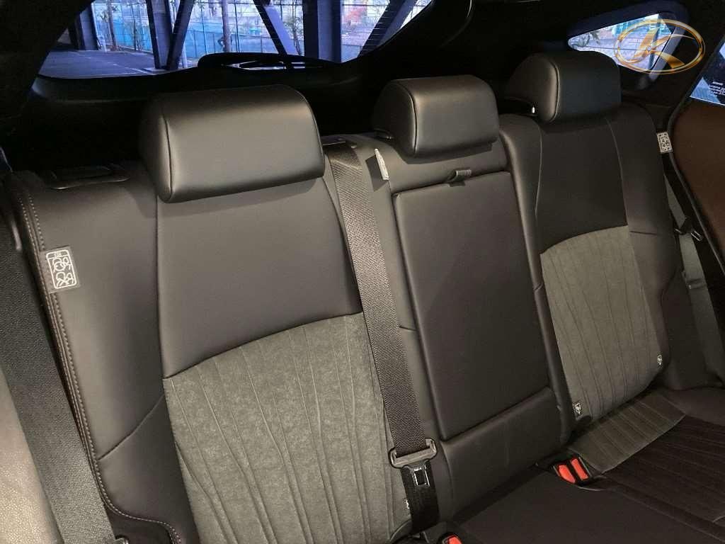 2020 Toyota Harrier Pearl photo 6