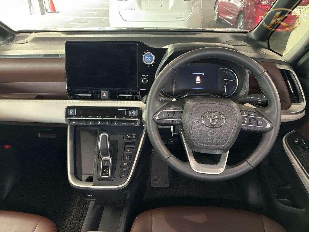 2023 Toyota Noah Hybrid Z (2023)General Information:toyota Noah  Hybrid Z Beige photo 6