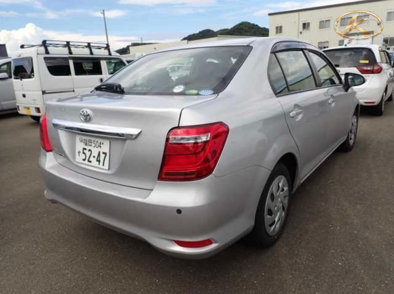 2020 Toyota Corolla Axio Silver photo 2