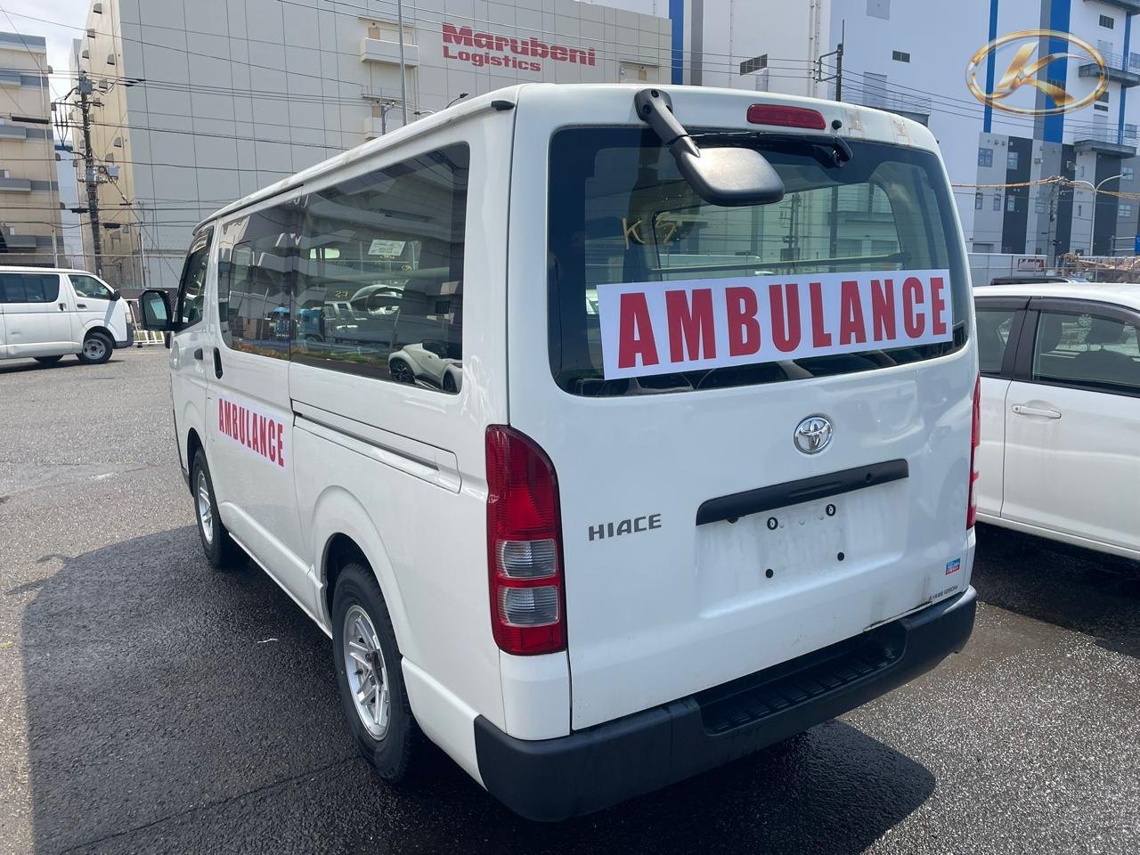 2021 Toyota Hiace White photo 4