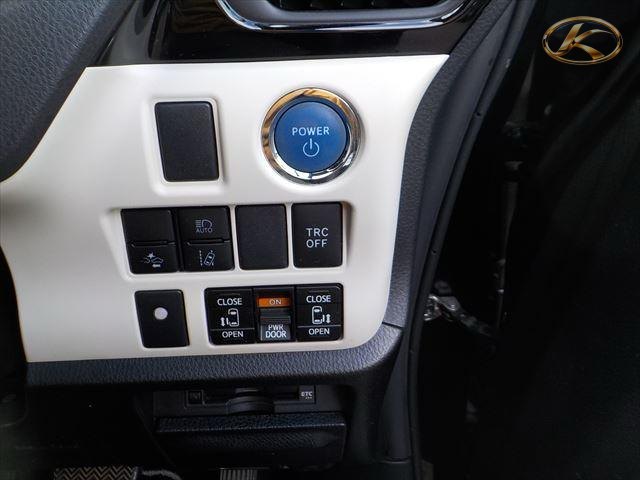 2021 Toyota Noah Black photo 10