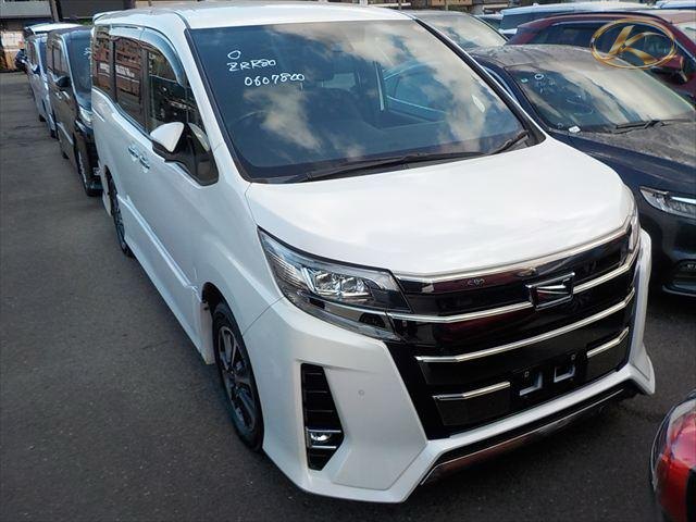 2020 Toyota Noah Pearl