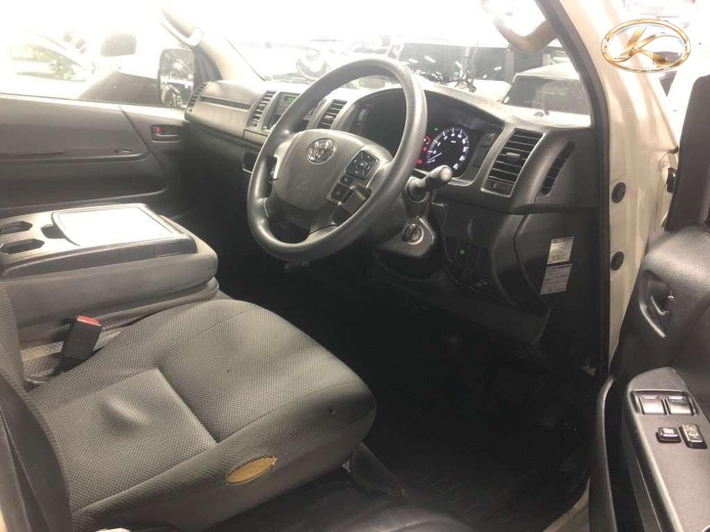 2020 Toyota Hiace White photo 5
