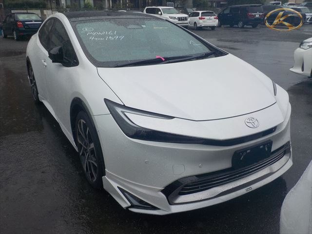 2023 Toyota Prius Phev Z Pearl