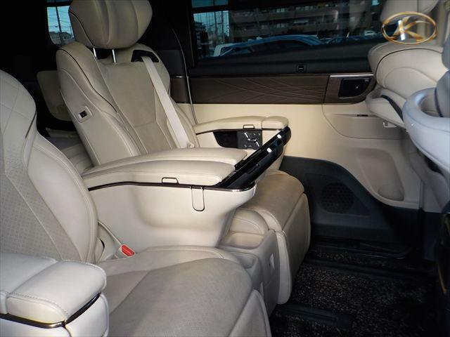 2023 Toyota Alphard Hybrid Pearl photo 12