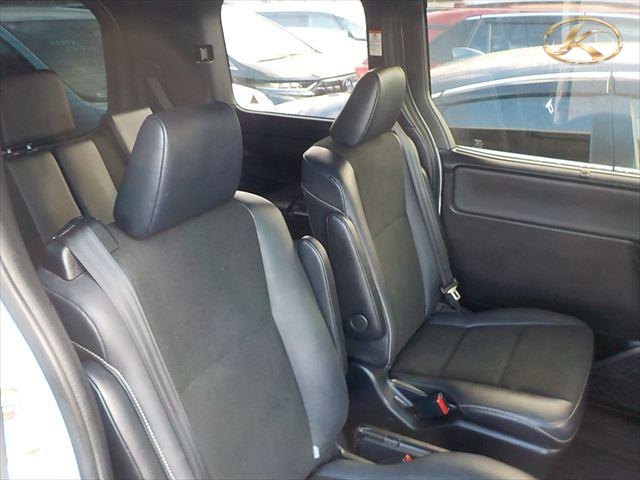 2020 Toyota Noah Pearl photo 8