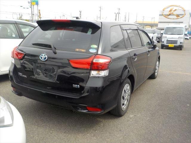 2020 Toyota Corolla Axio Black photo 4