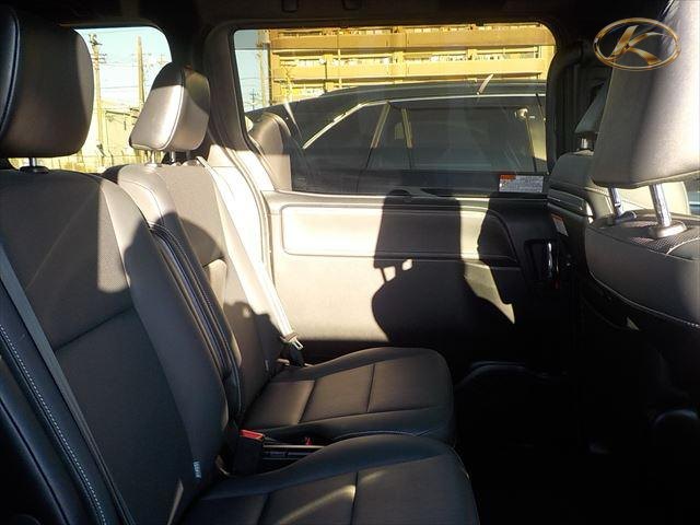 2020 Toyota  Esquire Black photo 11