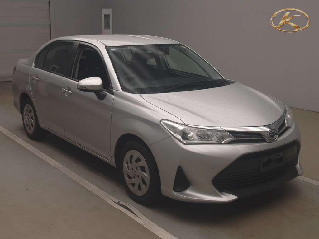 2021 Toyota Corolla Axio Silver photo 2