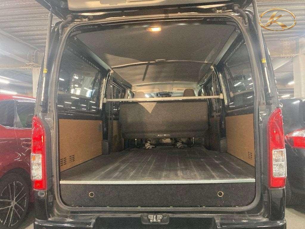 2020 Toyota Hiace Black photo 11