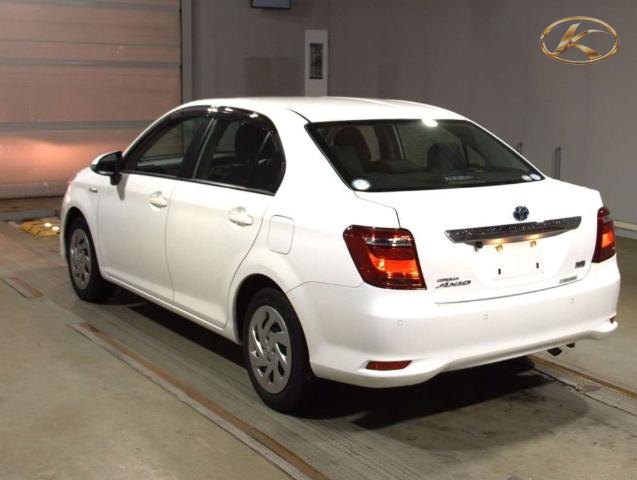 2020 Toyota Corolla Axio White photo 2