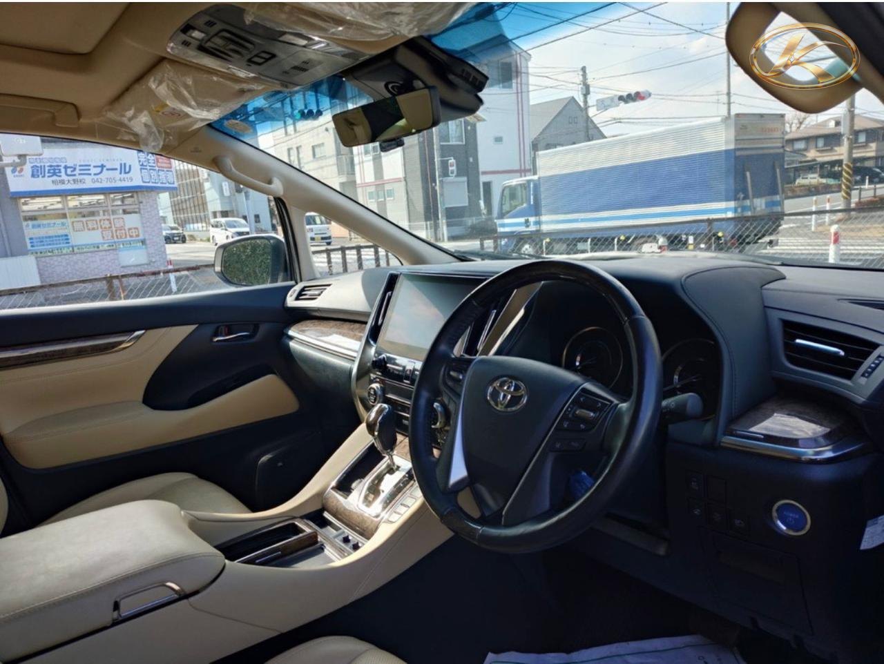 2022 Toyota Alphard Hybrid Pearl photo 7
