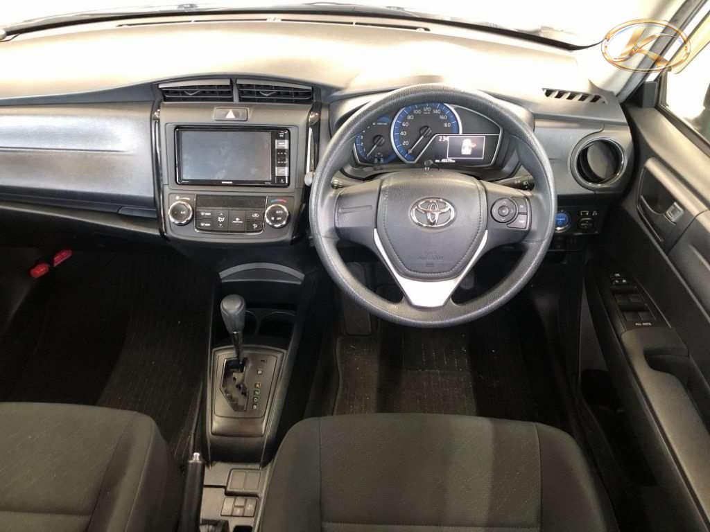 2021 Toyota Corolla Axio White photo 5