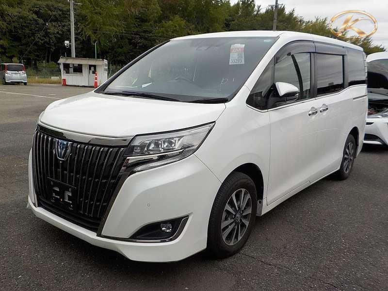 2020 Toyota Esquire Pearl photo 2