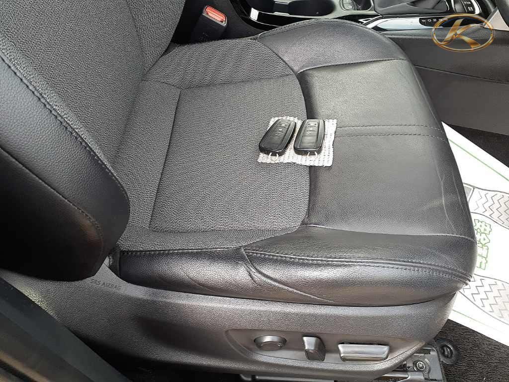 2022 Toyota Corolla Cross Black photo 6