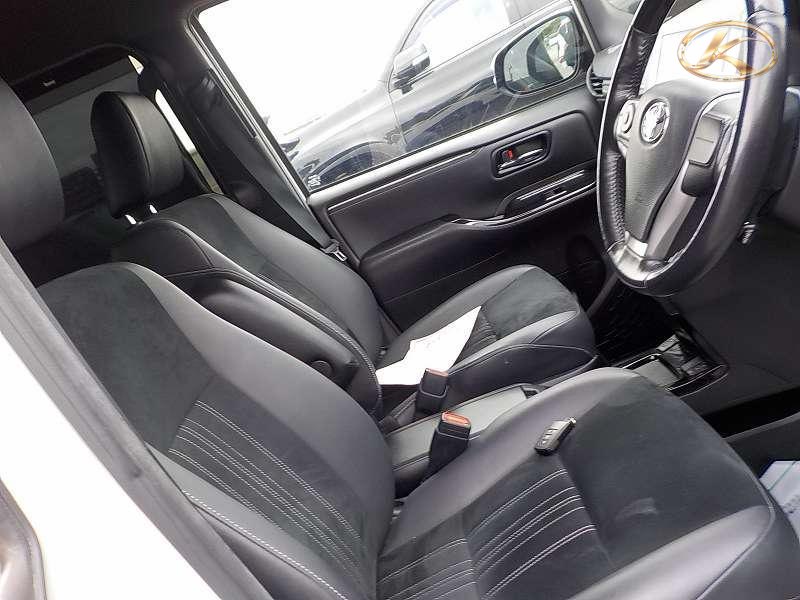 2020 Toyota Esquire Pearl photo 5