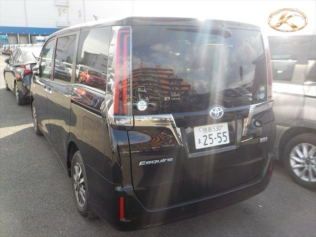 2020 Toyota Esquire Black photo 3