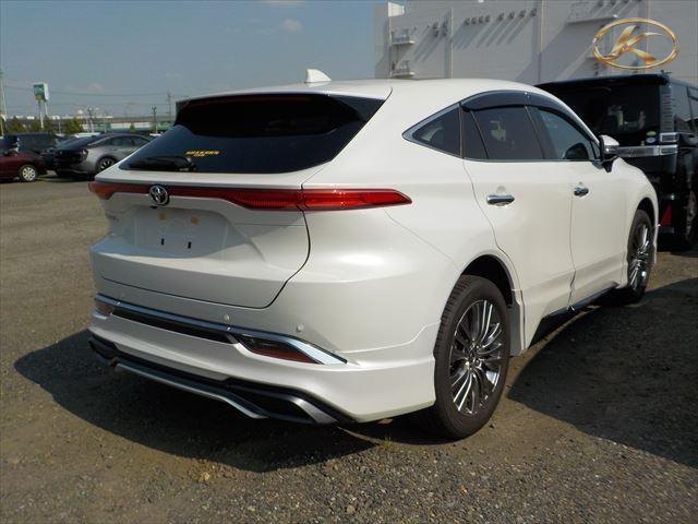 2024 Toyota Harrier Pearl photo 3