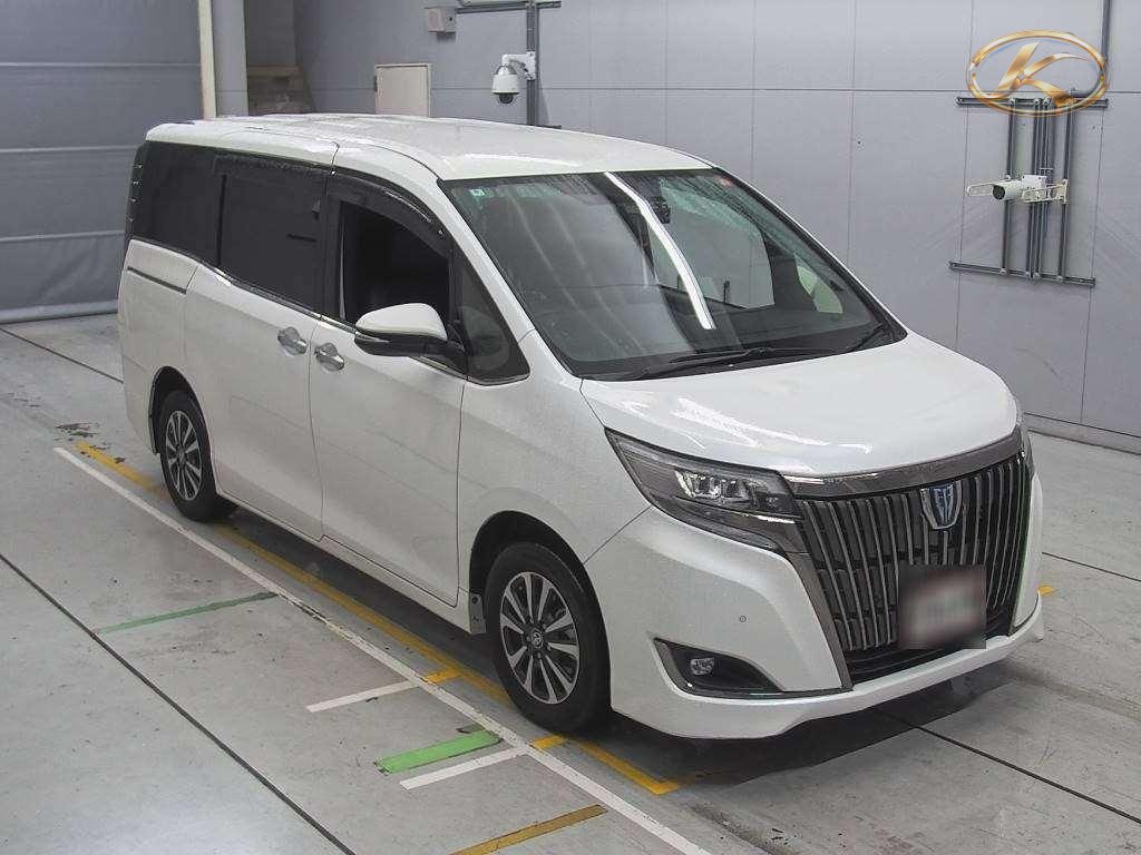 2020 Toyota Esquire Pearl photo 2