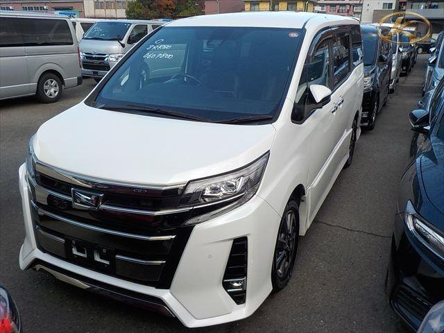 2020 Toyota Noah Pearl photo 2