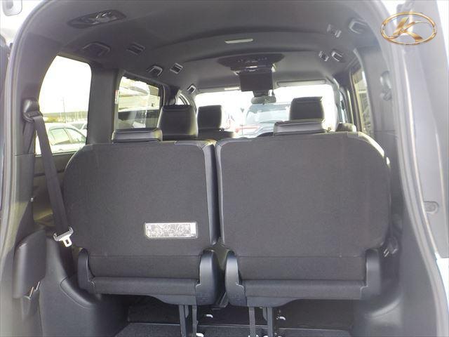 2021 Toyota Noah Pearl photo 11
