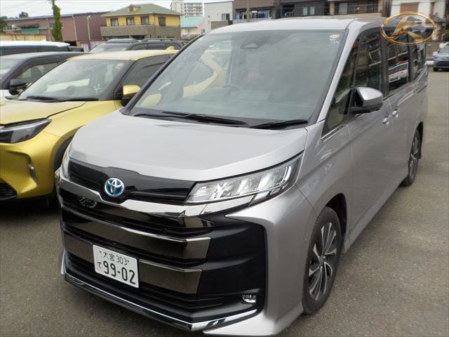 2024 Toyota Noah Grea photo 2