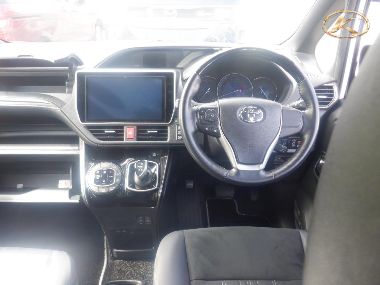 2020 Toyota Esquire Pearl photo 5