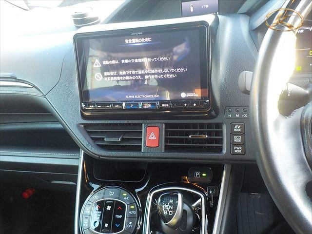 2020 Toyota  Esquire Black photo 9