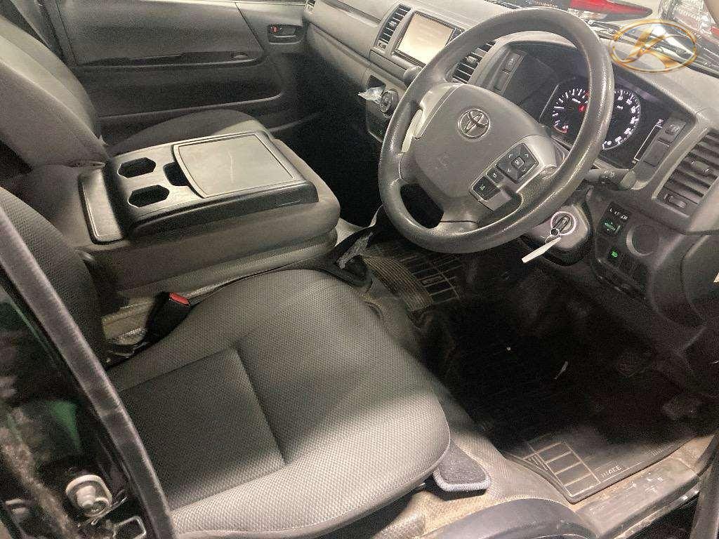 2020 Toyota Hiace Black photo 5