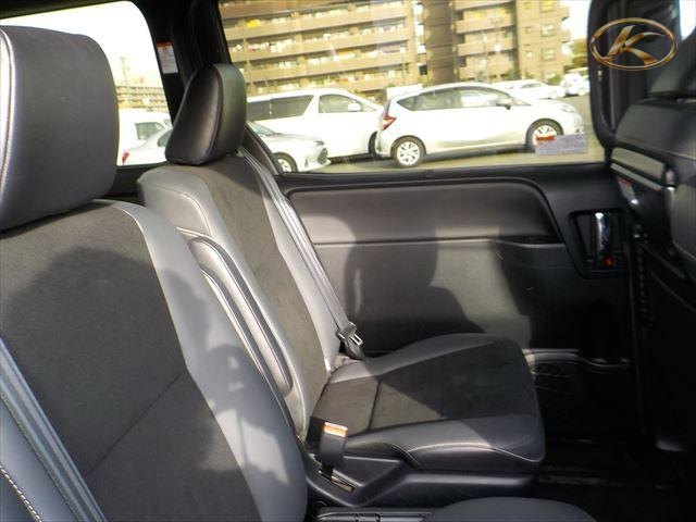 2021 Toyota Noah Pearl photo 10