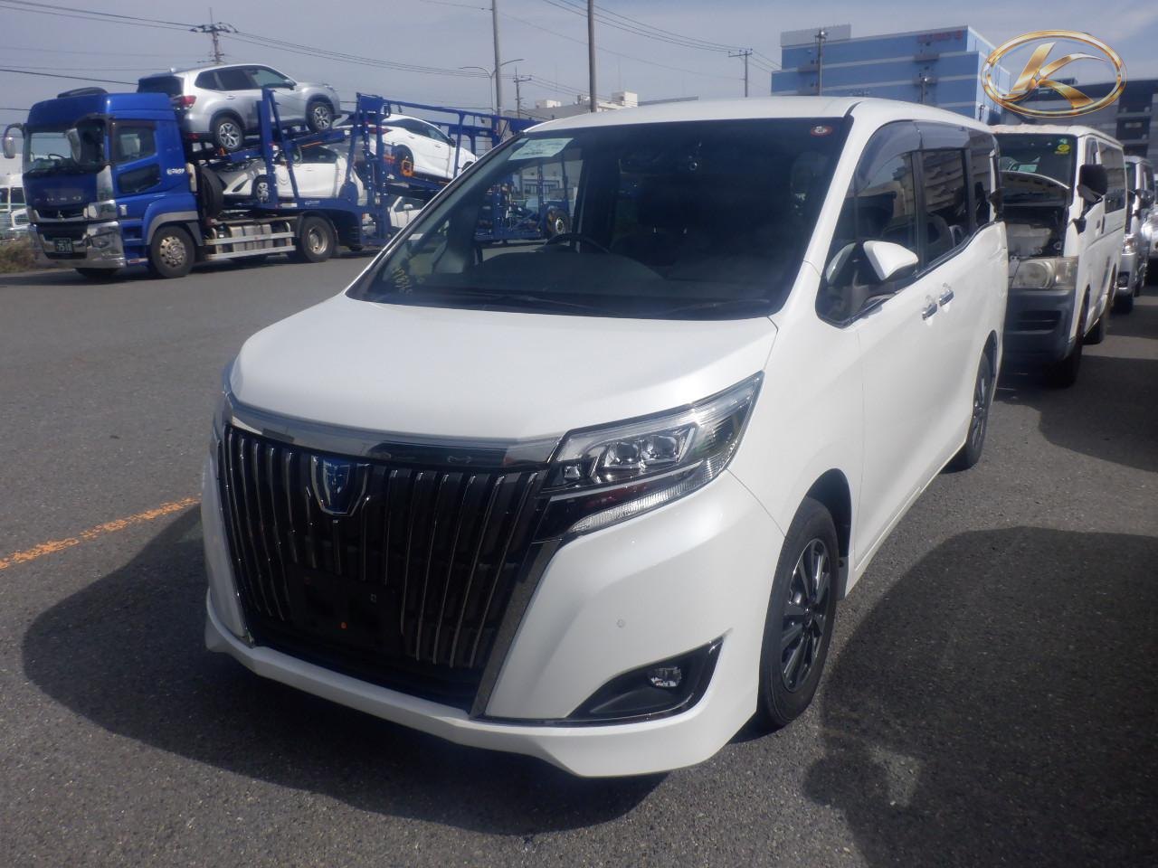 2020 Toyota Esquire Pearl photo 2