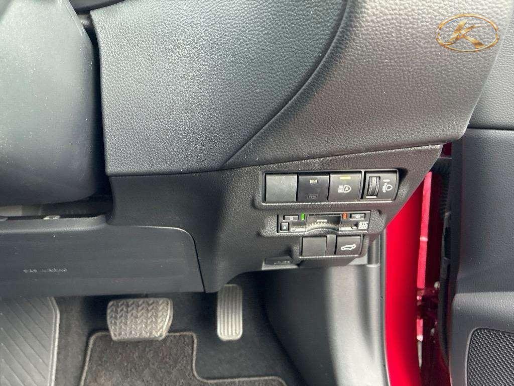 2024 Toyota Corolla Cross Wine(3U5) Two Toon photo 8