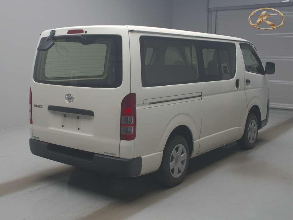 2020 Toyota Hiace White photo 3
